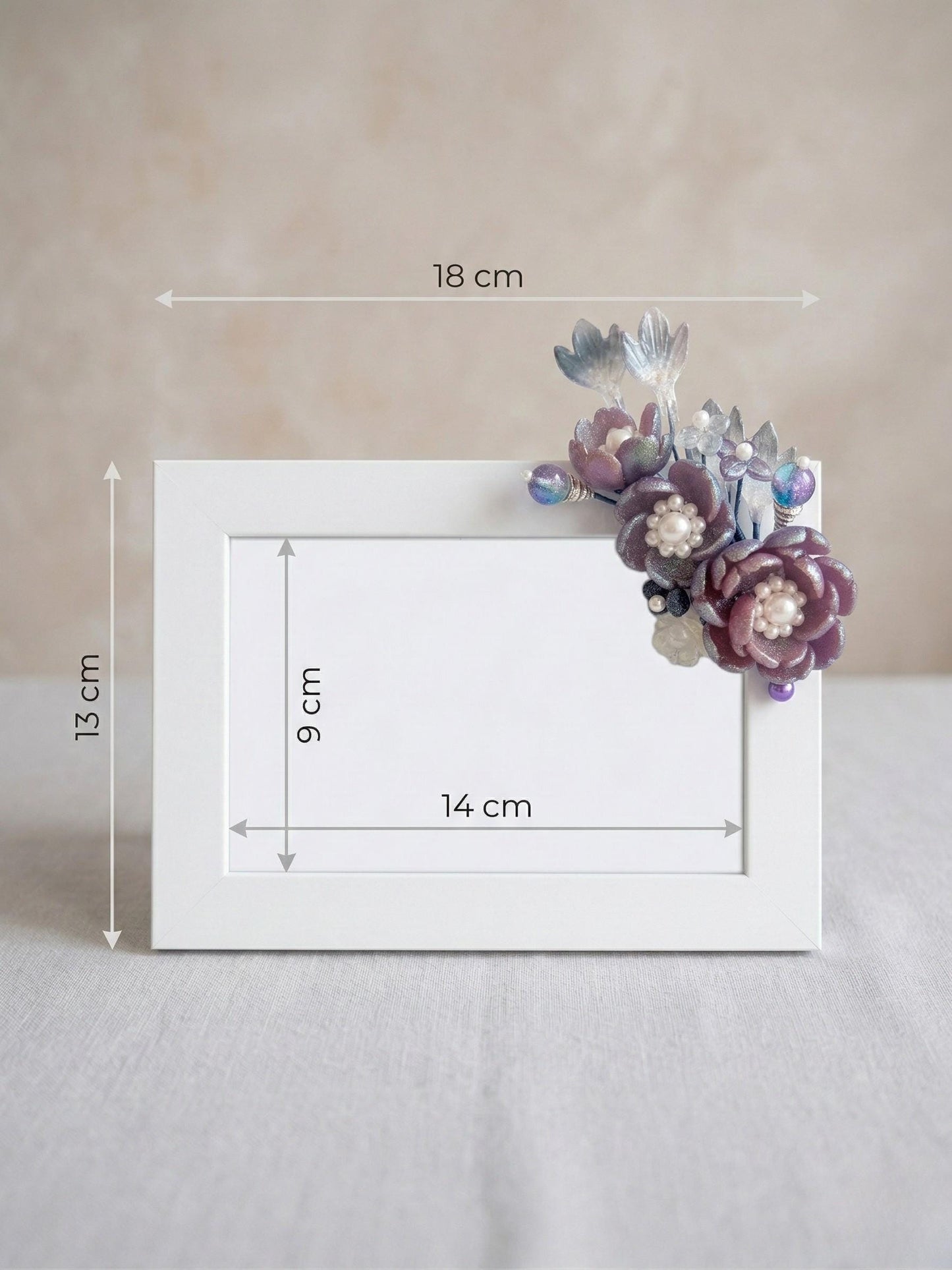 Purple glass flower frame size reference, 18 by 13 cm